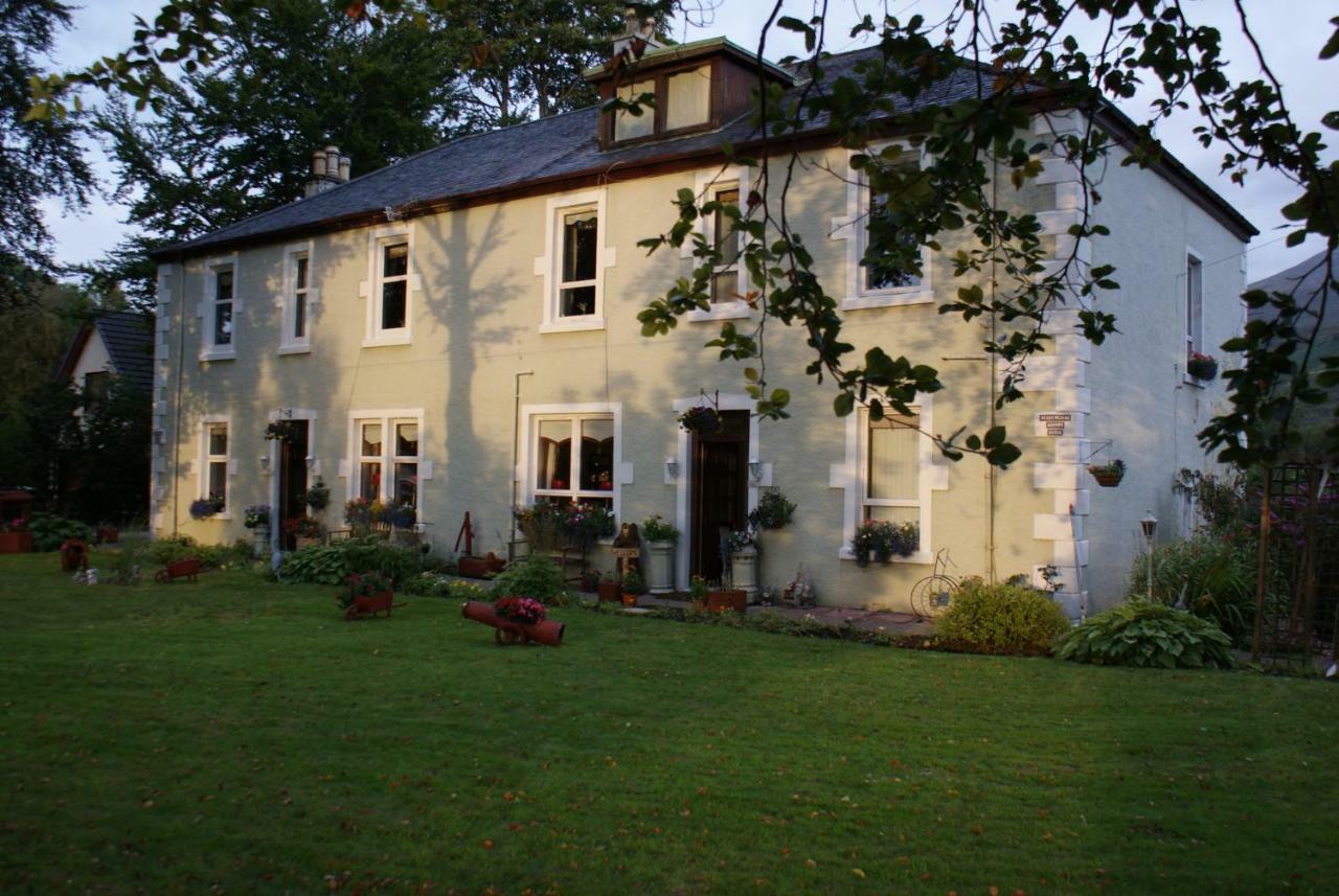 Inverlochy Villas (Adults Only) Fort William Exterior photo